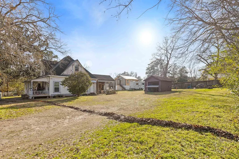 Unit for sale at 304 W Wheat Street, Woodville, TX 75979