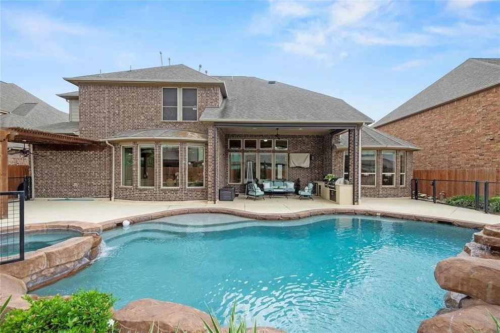 Unit for sale at 19422 Meadow Lakes Drive, Cypress, TX 77433