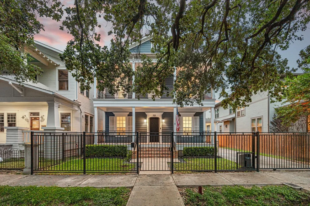 Unit for sale at 703 Cordell Street, Houston, TX 77009