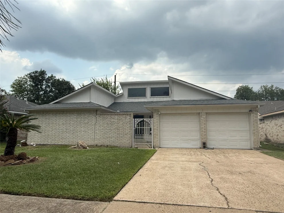 Unit for sale at 15722 Fox Springs Drive, Houston, TX 77084