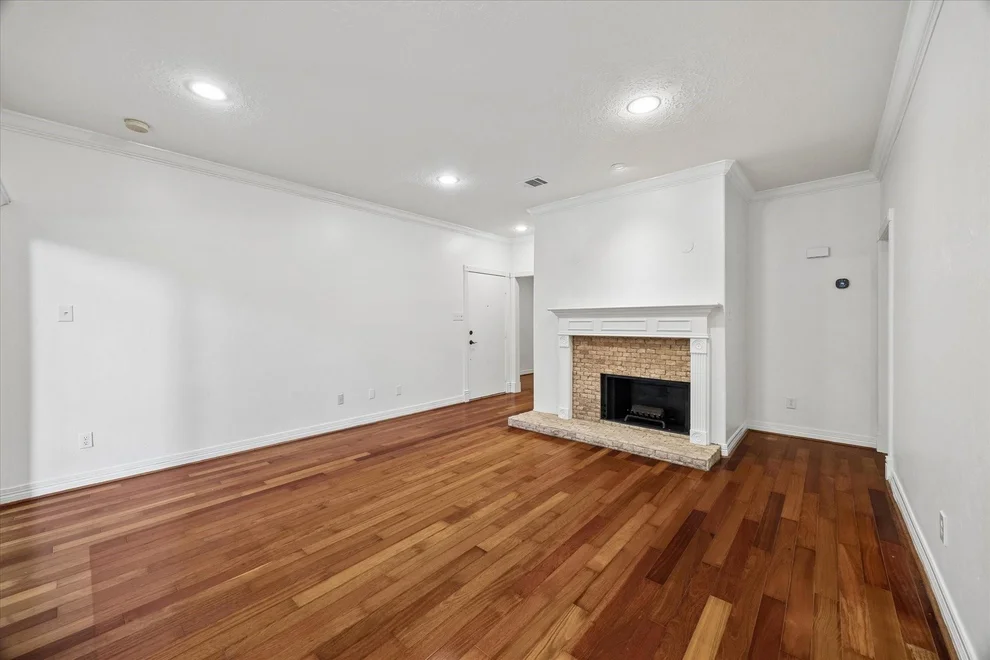 Unit for sale at 11711 Memorial Drive, Houston, TX 77024
