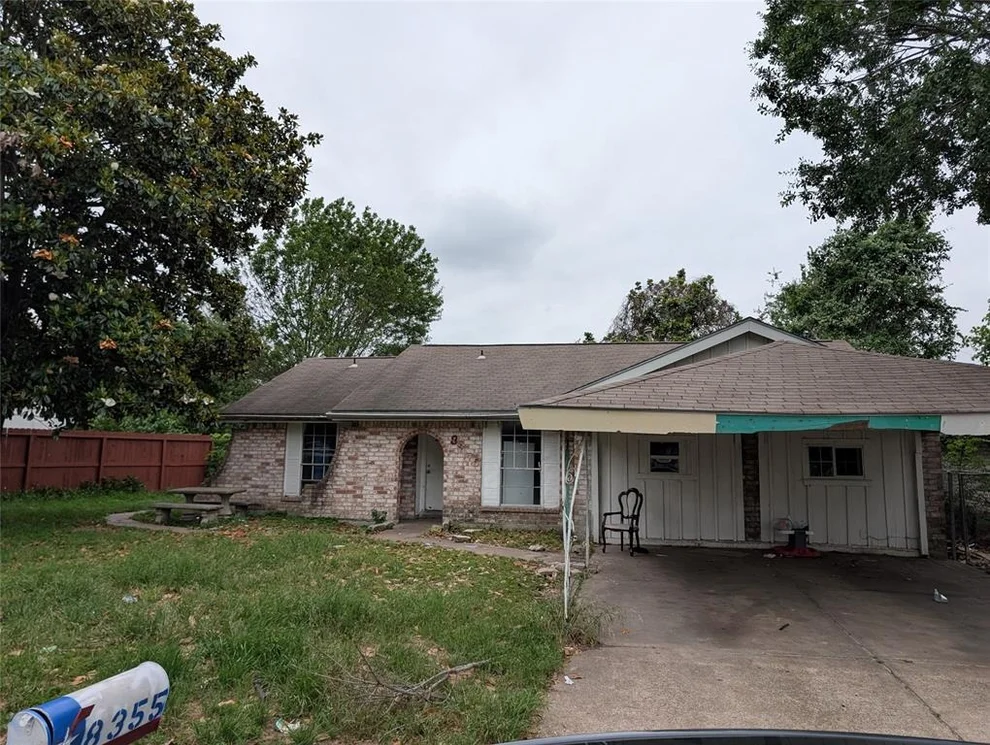 Unit for sale at 8355 Whitecastle Lane, Houston, TX 77088
