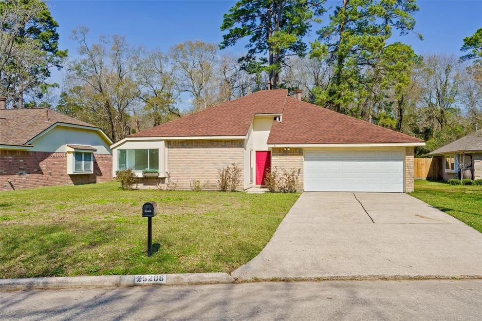 Unit for sale at 25206 Lynbriar Lane, Spring, TX 77373