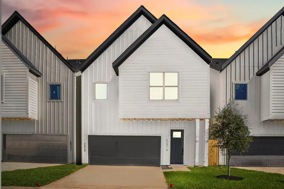 Unit for sale at 4201 Oats Street, Houston, TX 77020