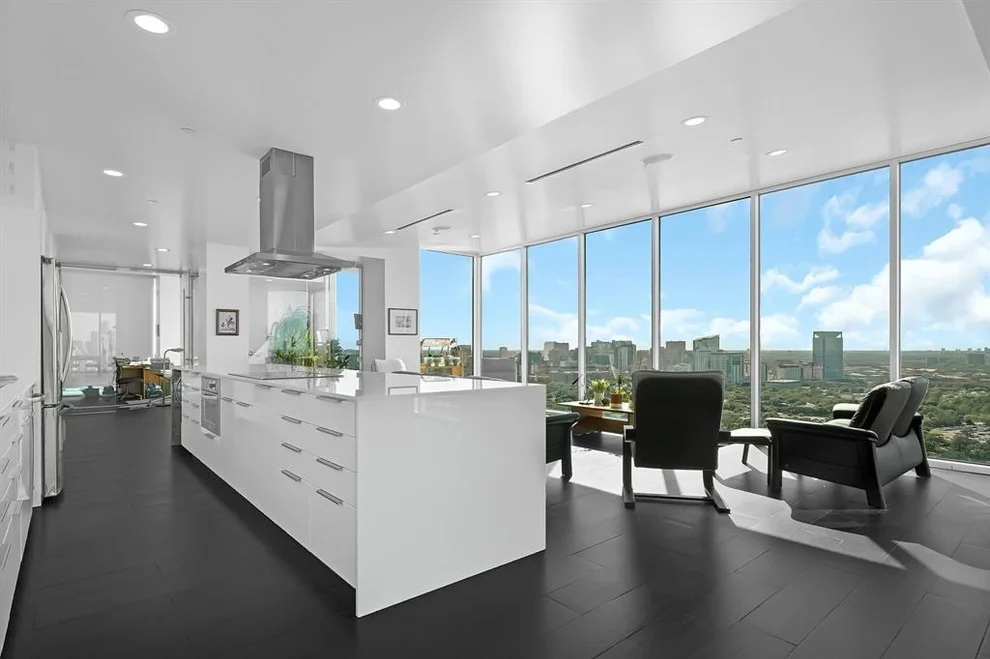 Unit for sale at 5925 Almeda Road, Houston, TX 77004