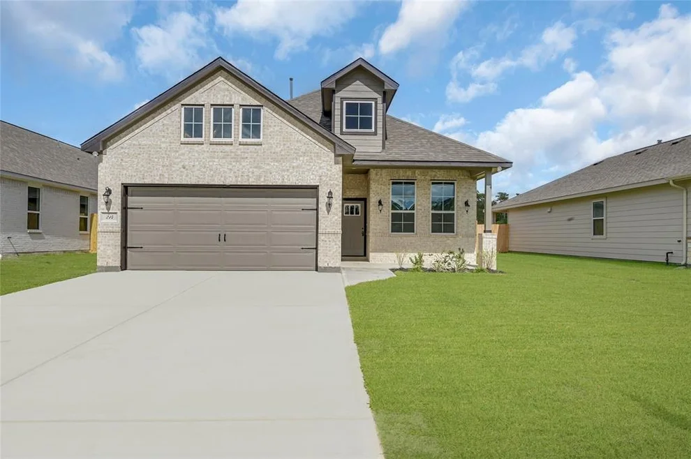 Unit for sale at 214 Alder Loop, Anahuac, TX 77597