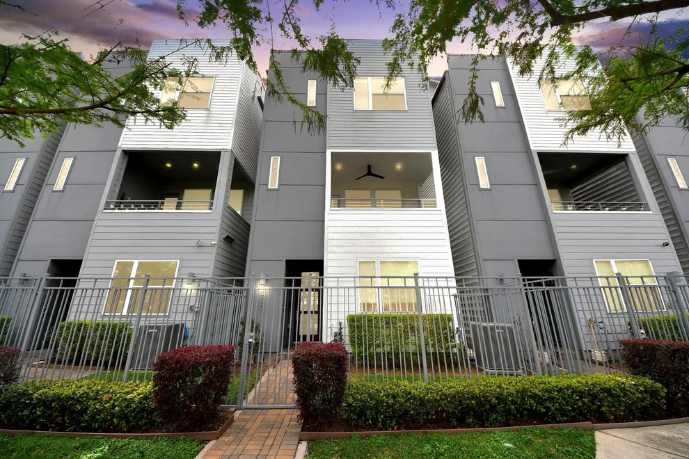 Unit for sale at 1721 Eado Point Lane, Houston, TX 77003