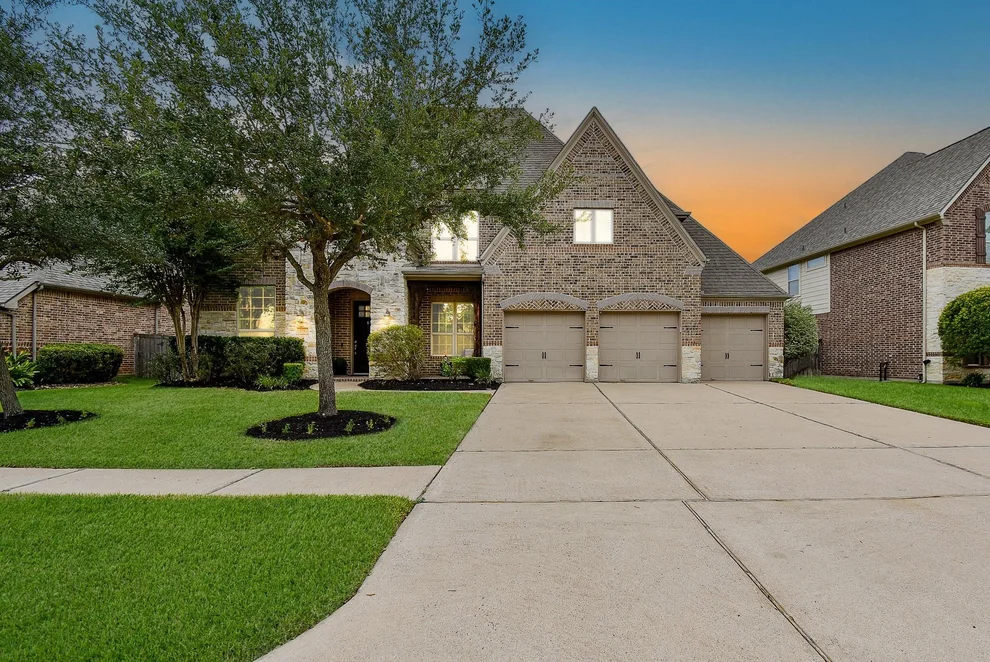 Unit for sale at 2911 Wolfberry Drive, Manvel, TX 77578