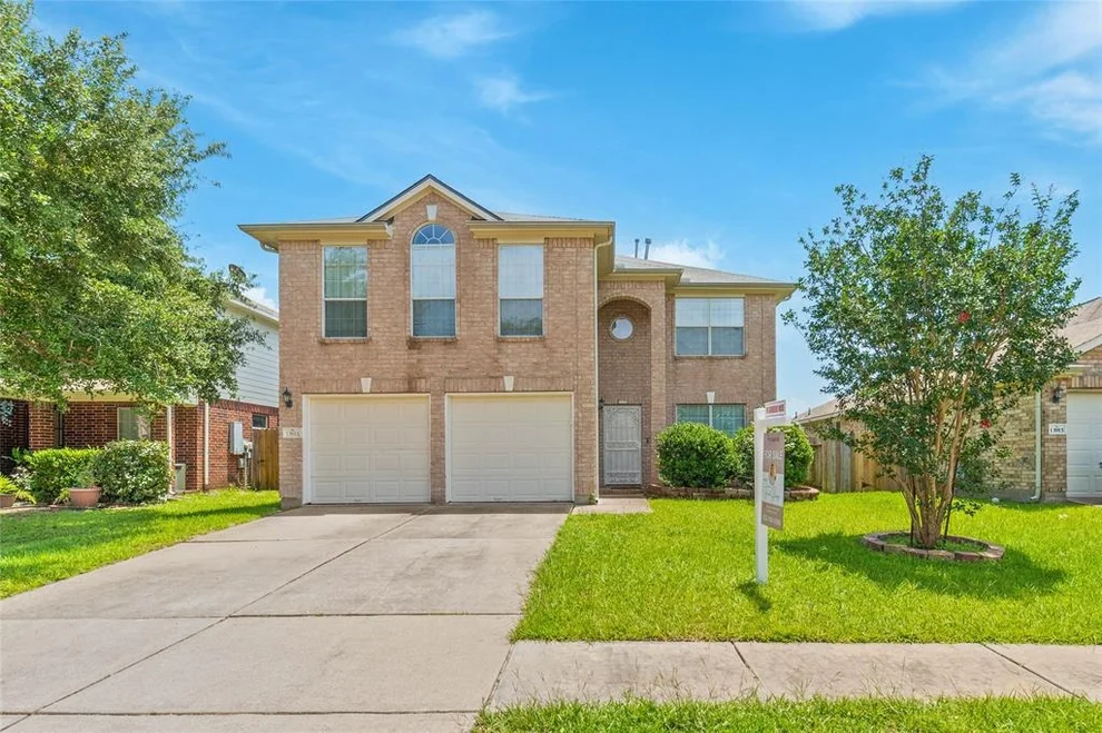 Unit for sale at 13911 Fraser Lake Lane, Houston, TX 77083