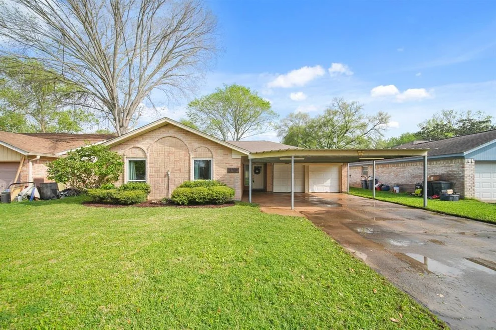 Unit for sale at 11918 25th Street, Santa Fe, TX 77510