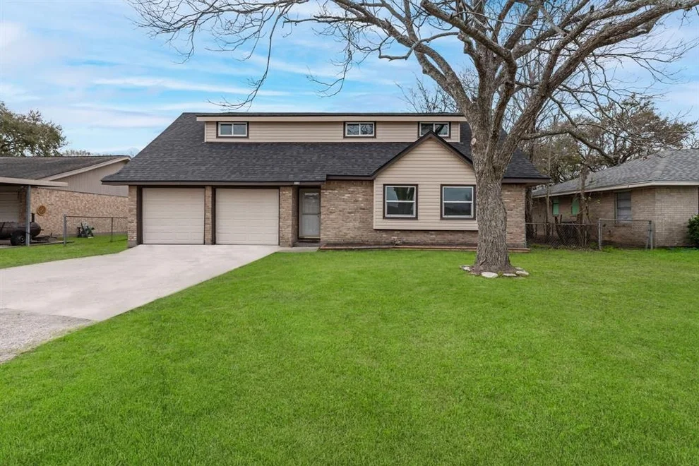Unit for sale at 3129 Taylor Street, La Marque, TX 77568