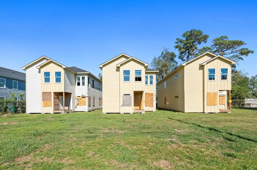 Unit for sale at 8707 Westcott Road, Houston, TX 77016