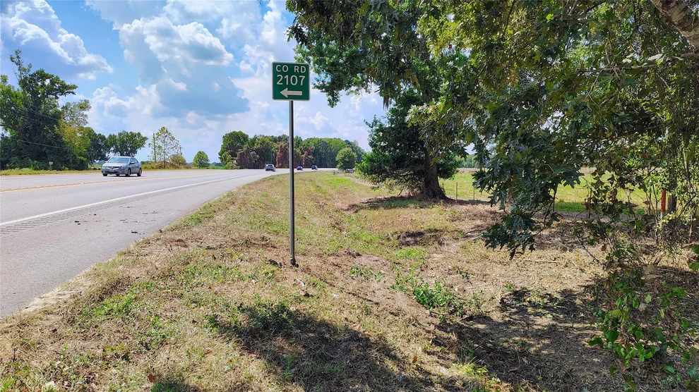 Unit for sale at 414 Highway 105 W, Liberty, TX 77575