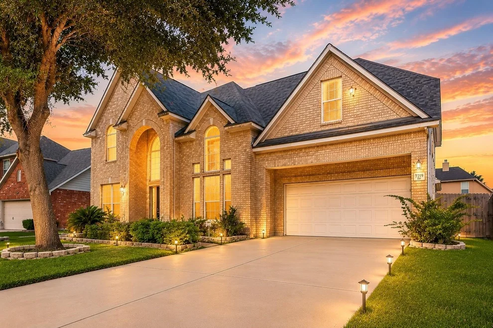 Unit for sale at 7219 Paradise Park Bnd, Richmond, TX 77407