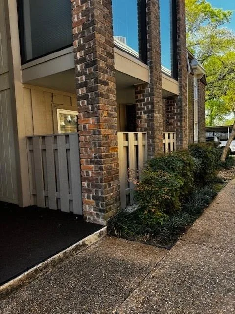 Unit for sale at 7555 Katy Freeway, Houston, TX 77024