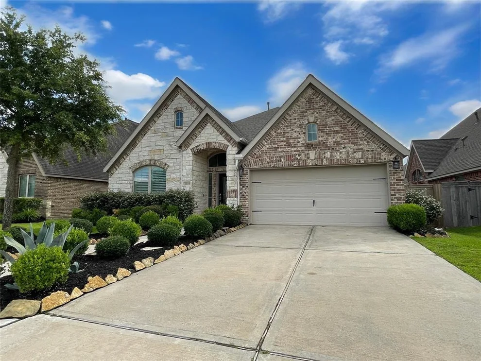 Unit for sale at 2023 Deer Valley, Missouri City, TX 77459