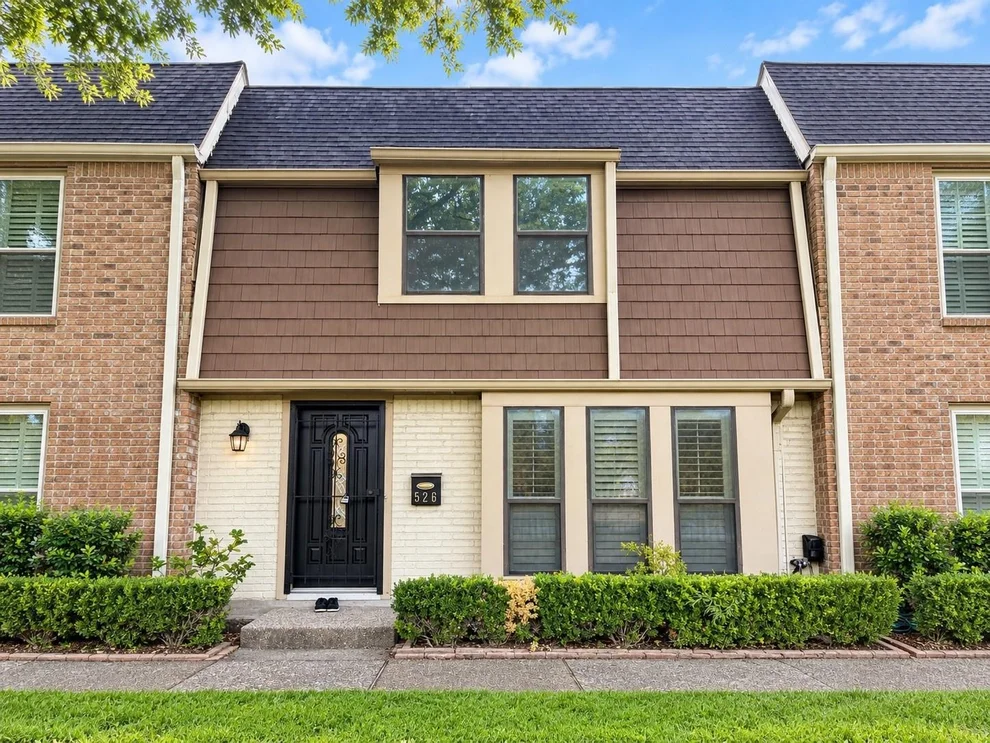 Unit for sale at 526 N Post Oak Lane, Houston, TX 77024