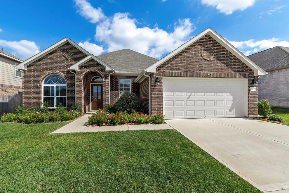Unit for sale at 112 Dina Lane, Montgomery, TX 77356