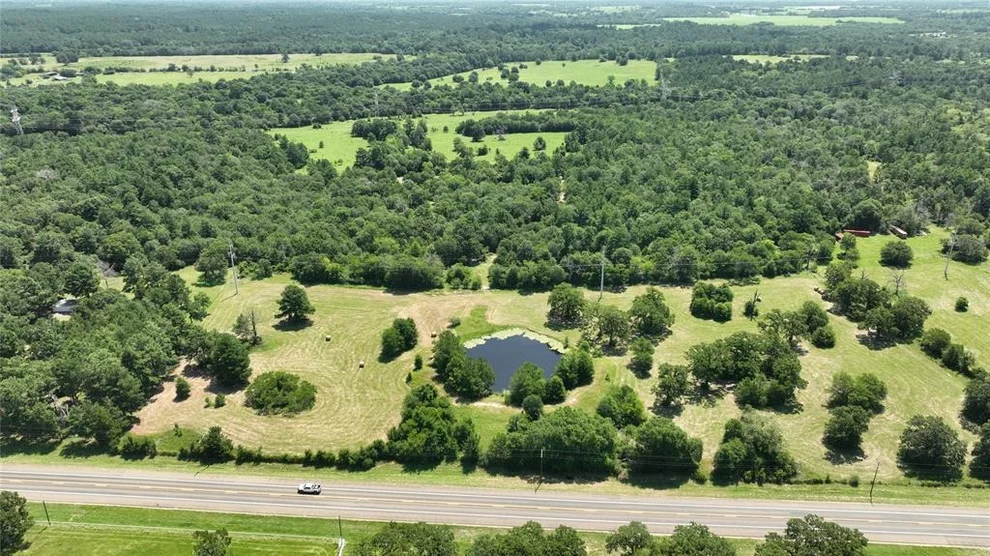 Unit for sale at 11352 Highway 90 N, Bedias, TX 77831