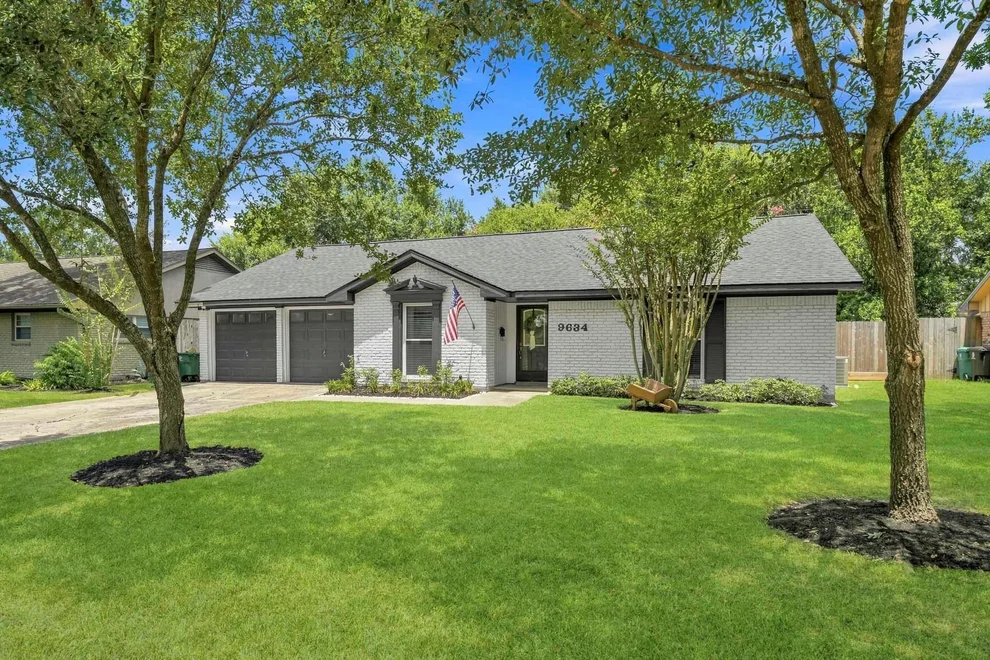 Unit for sale at 9634 Meadowglen Lane, Houston, TX 77063