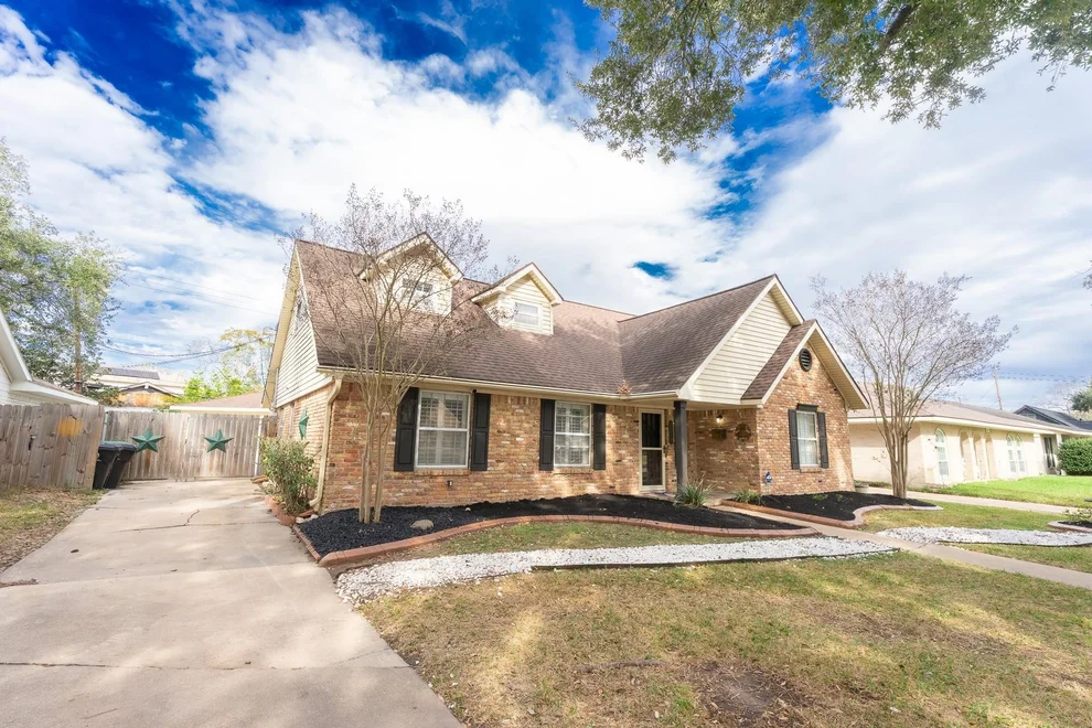 Unit for sale at 5718 Kuldell Drive, Houston, TX 77096
