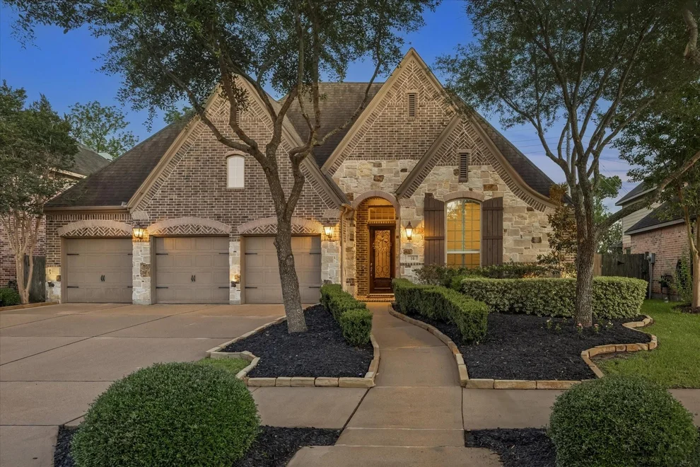 Unit for sale at 10 Stefano Way, Missouri City, TX 77459