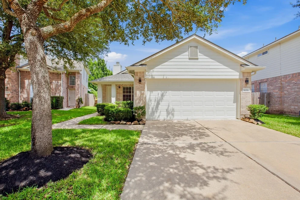 Unit for sale at 16311 Woma Court, Sugar Land, TX 77498