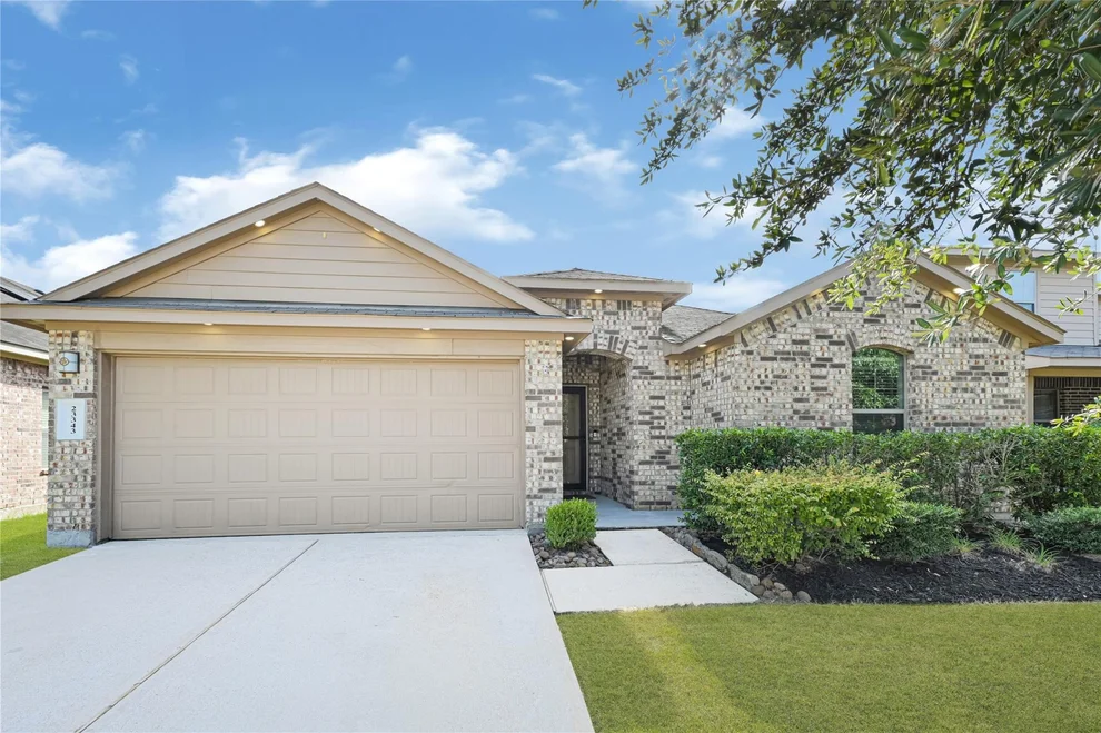 Unit for sale at 23343 Dukes Run Drive, Spring, TX 77373