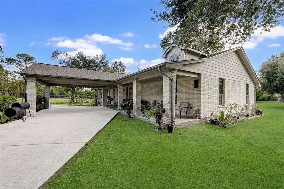 Unit for sale at 236 Mcfarland Road, Houston, TX 77060
