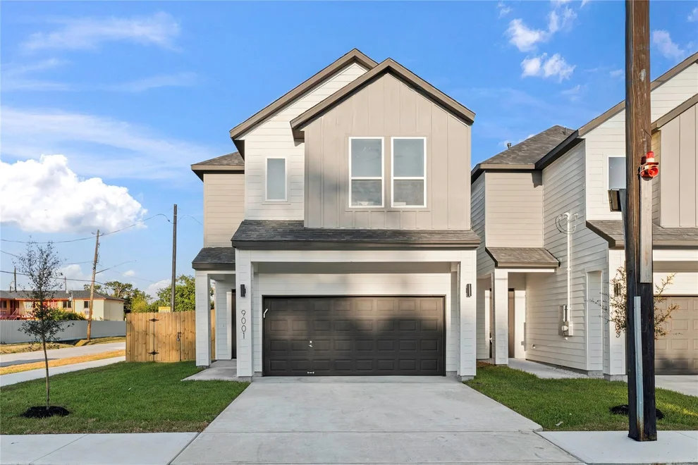 Unit for sale at 9001 Comal Street, Houston, TX 77051