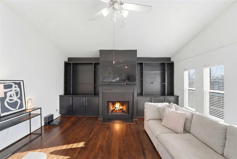 Unit for sale at 5519 Cornish Street, Houston, TX 77007