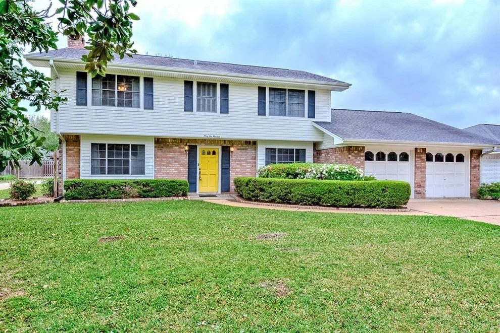 Unit for sale at 4100 Willow Bend Lane, Port Arthur, TX 77642