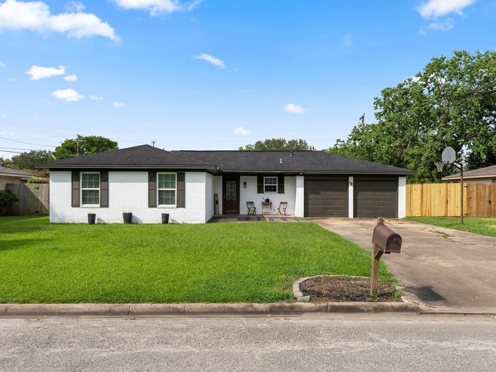 Unit for sale at 3832 Holly Glen Drive, Bay City, TX 77414