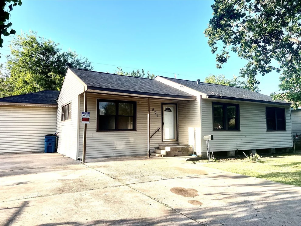 Unit for sale at 801 Avenue A Avenue, South Houston, TX 77587