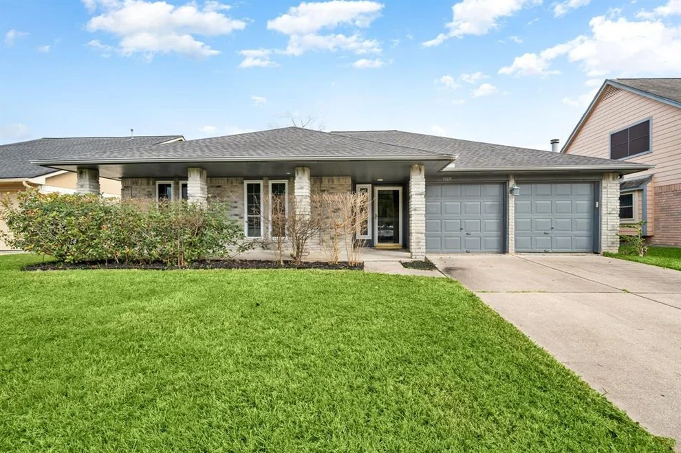 Unit for sale at 13611 Rocky Bluff Drive, Houston, TX 77085