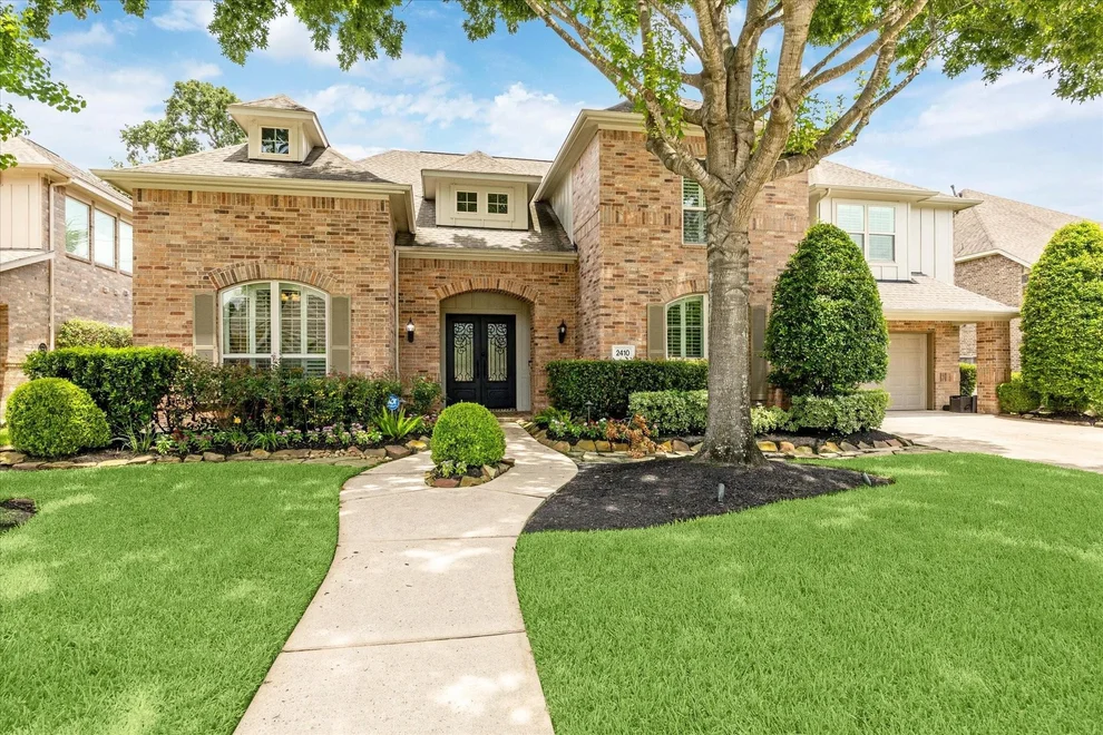 Unit for sale at 2410 Hendricks Lakes Drive, Spring, TX 77388