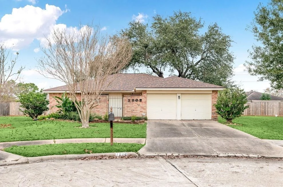Unit for sale at 7802 Tarik Drive, Houston, TX 77083