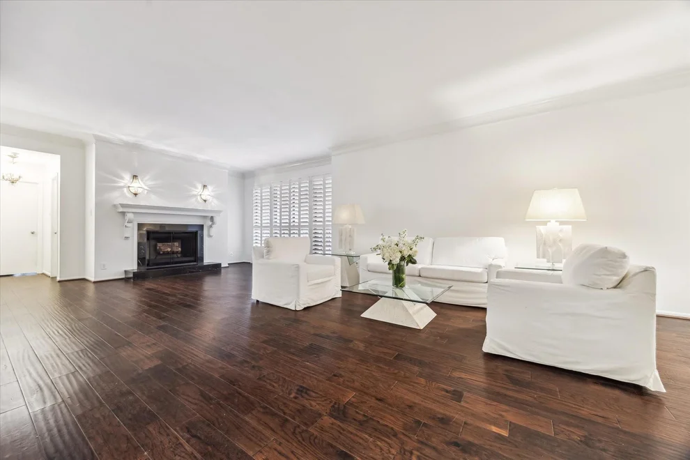 Unit for sale at 9333 Memorial Drive, Houston, TX 77024