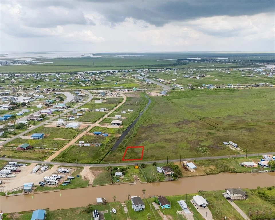 Unit for sale at 2164 County Road 299 Heron, Sargent, TX 77414