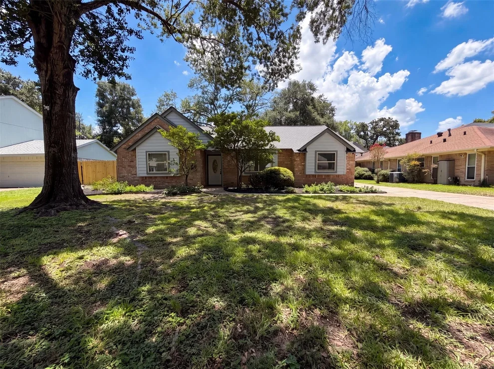 Unit for sale at 10327 Sweetwood Drive, Houston, TX 77070