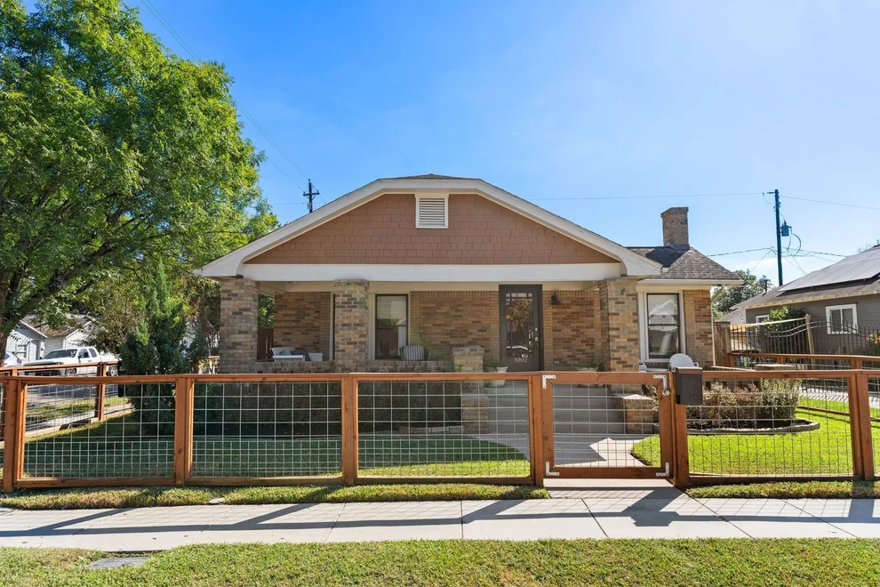 Unit for sale at 1002 Fugate Street, Houston, TX 77009