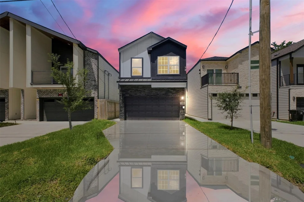 Unit for sale at 8121 Venus Street, Houston, TX 77088