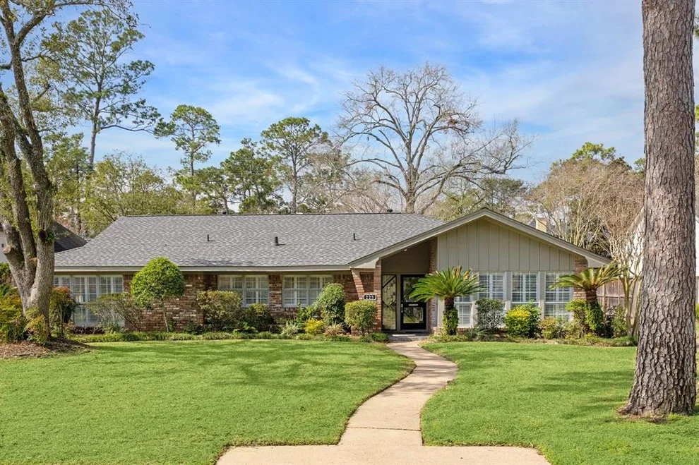 Unit for sale at 223 Plantation Road, Bunker Hill Village, TX 77024
