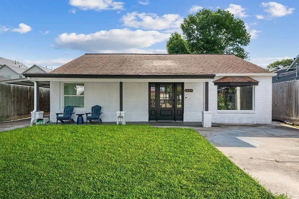 Unit for sale at 1609 Tabor Street, Houston, TX 77009