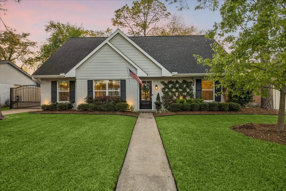 Unit for sale at 1906 Ashford Hollow Lane, Houston, TX 77077
