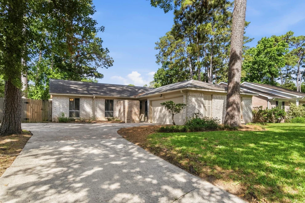 Unit for sale at 25507 Cottage Hill Lane, Spring, TX 77373