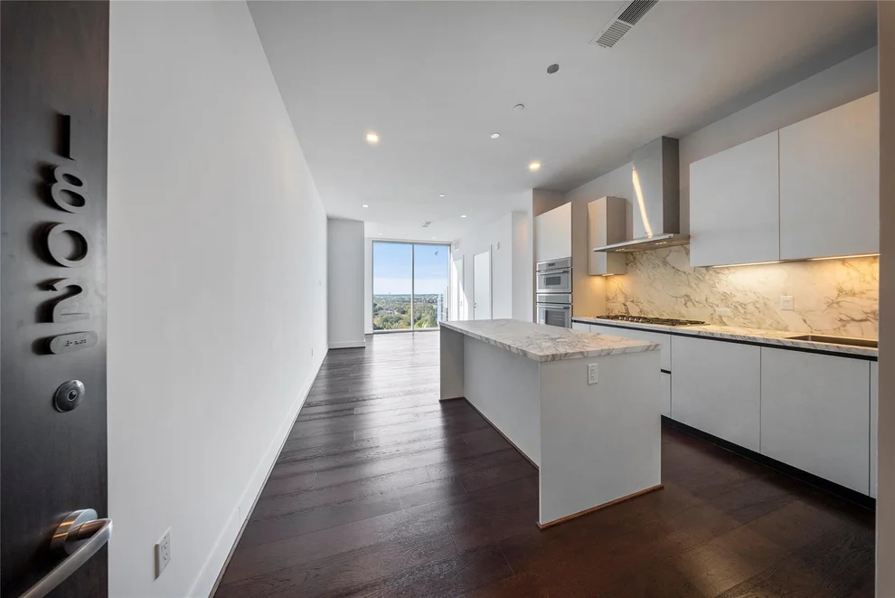 Unit for sale at 1711 Allen Parkway, Houston, TX 77019