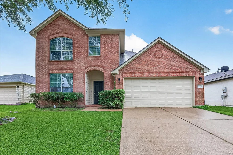 Unit for sale at 2507 Orchard Run, Fresno, TX 77545