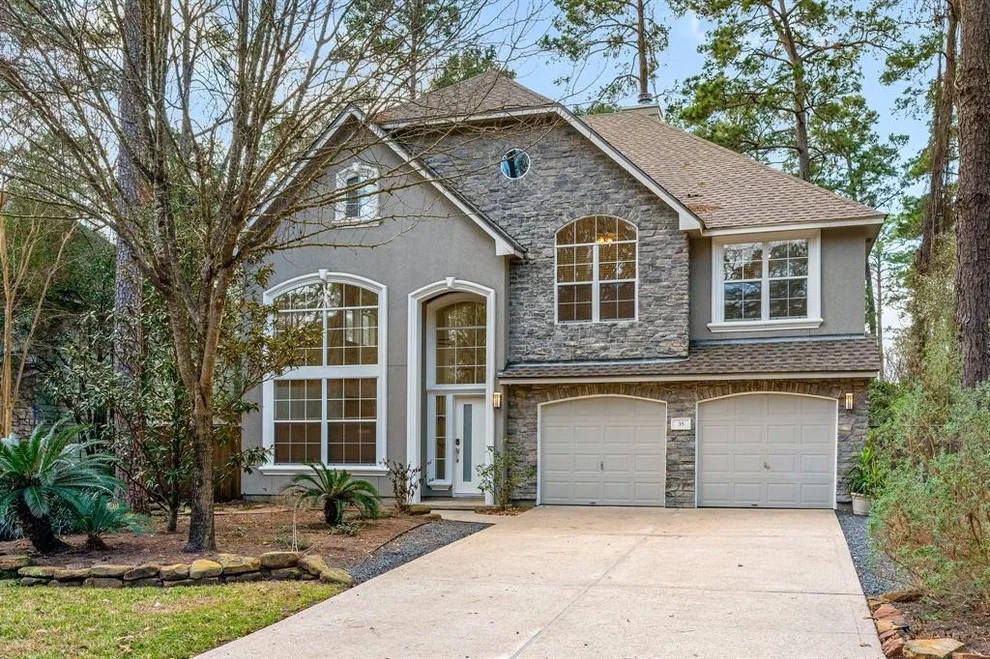 Unit for sale at 35 Alden Glen Drive, The Woodlands, TX 77382
