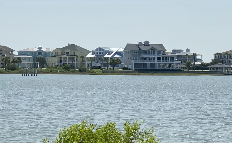 Unit for sale at 3206 Road Less Traveled, Galveston, TX 77554